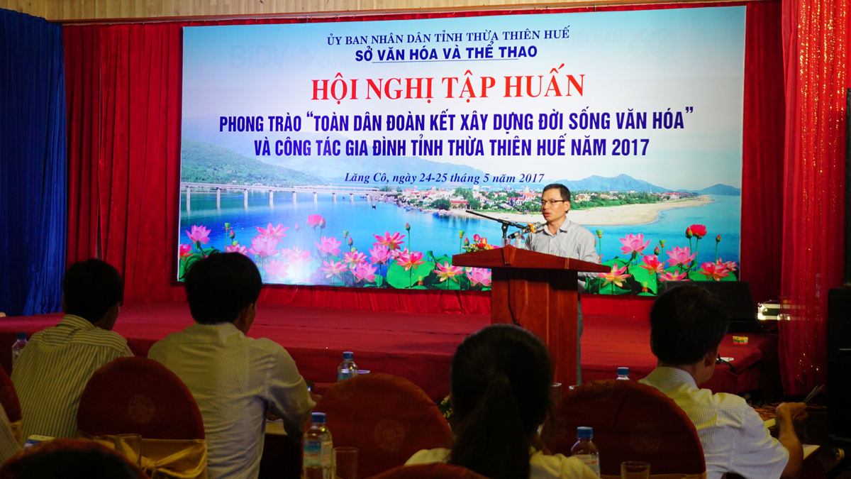 Hội nghị tập huấn phong trào "Toàn dân đoàn kết xây dựng đời sống văn hóa" và công tác gia đình tỉnh năm 2017